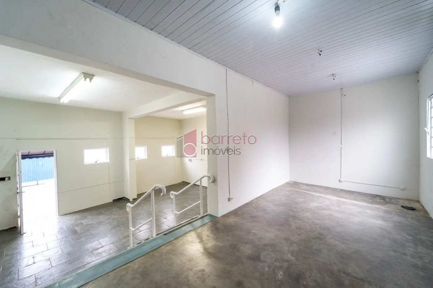 CASA TÉRREA À VENDA NO BAIRRO VILA RAMI EM JUNDIAÍ/SP