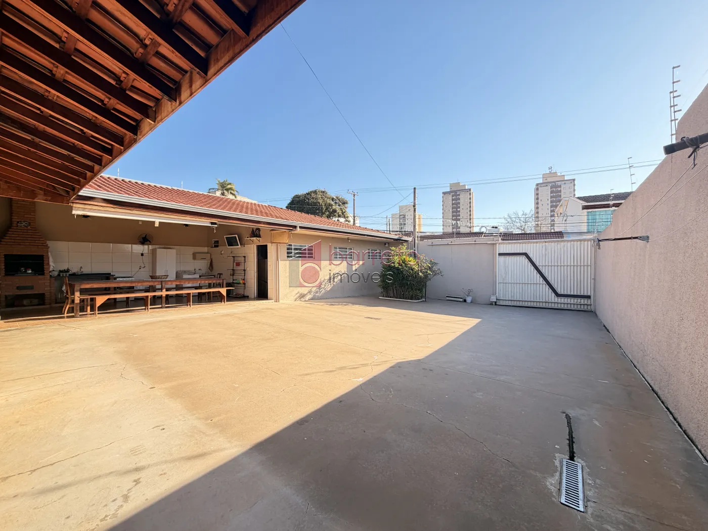CASA À VENDA – 02 QUARTOS – VILA GUARANI/VILA VIOTTO – JUNDIAÍ/SP