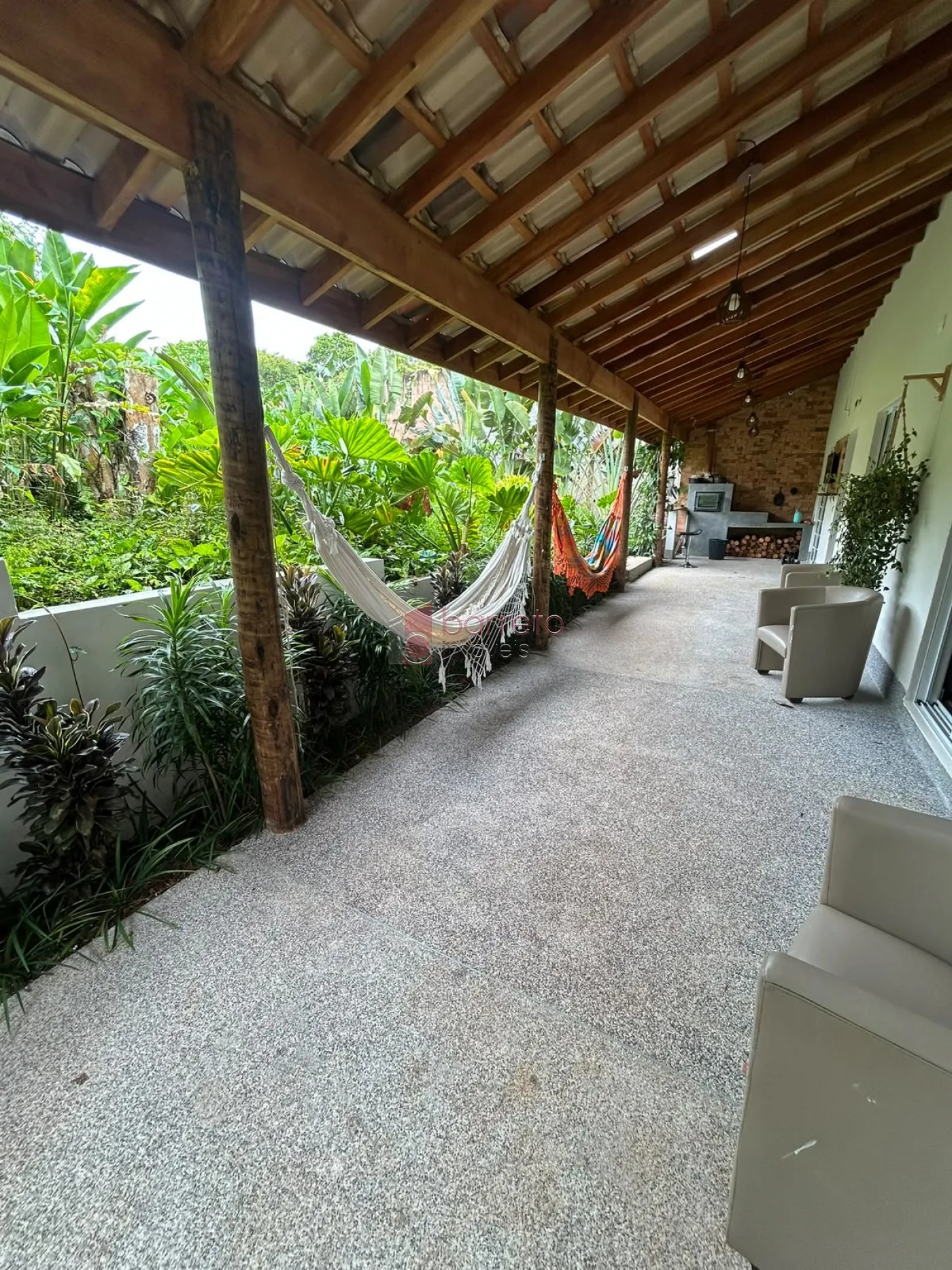 CHÁCARA DE ALTO PADRÃO À VENDA NO JARDIM TARANTELA – JUNDIAÍ/SP