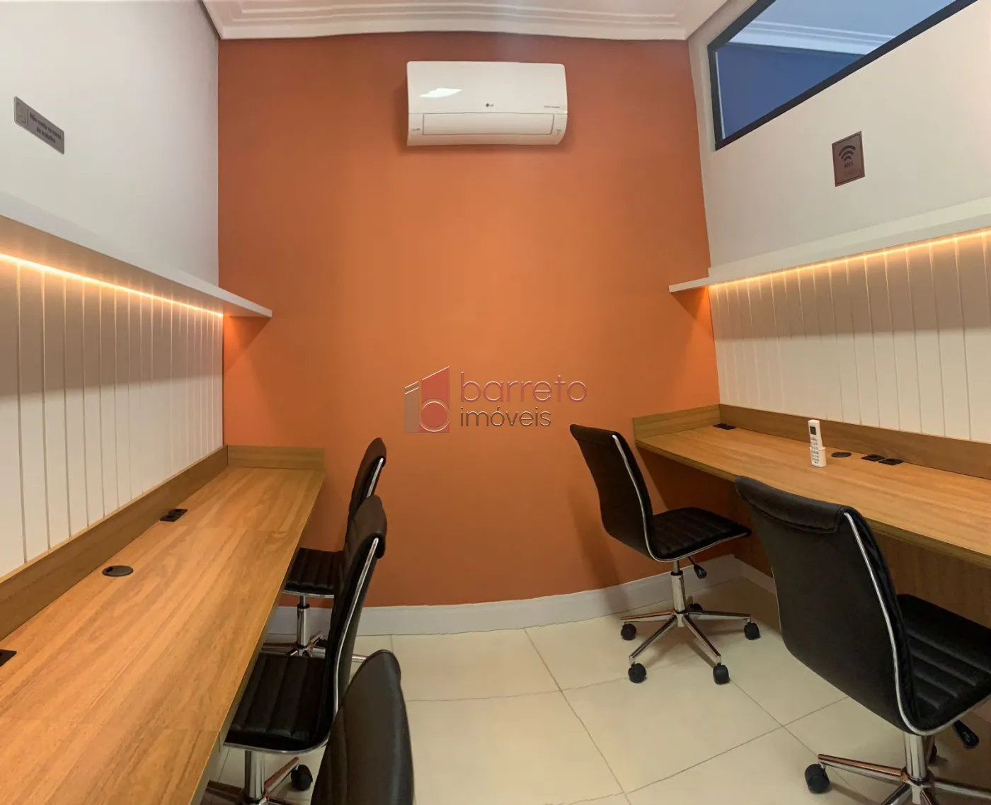 CASA COMERCIAL COM ESTRUTURA DE COWORKING À VENDA NO ANHANGABAÚ EM JUNDIAÍ/SP