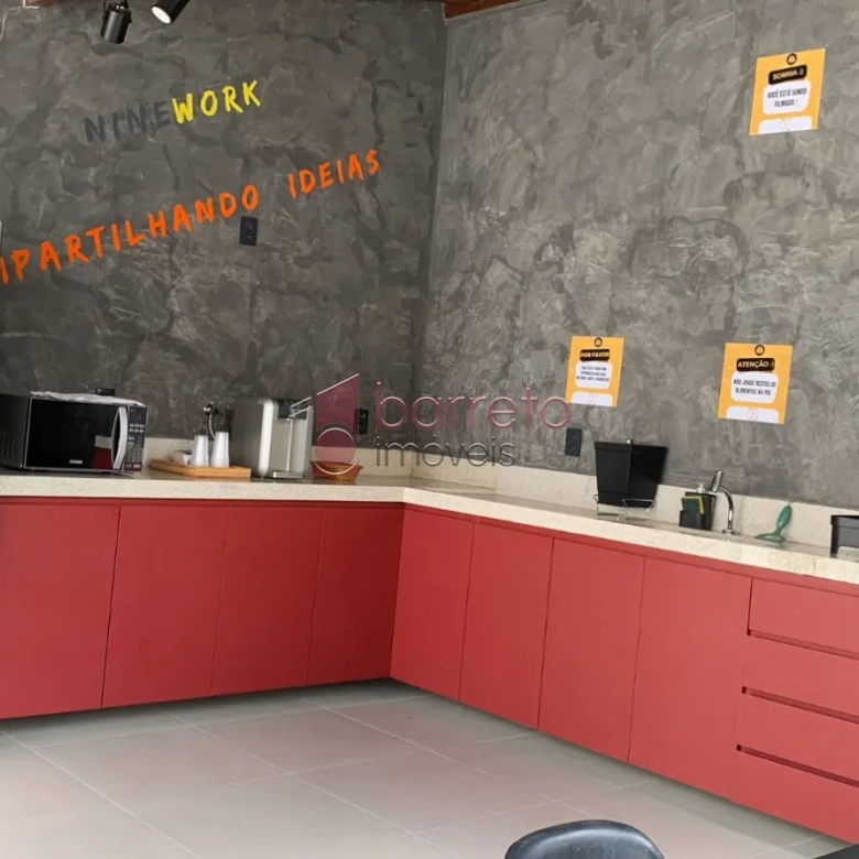 CASA COMERCIAL COM ESTRUTURA DE COWORKING À VENDA NO ANHANGABAÚ EM JUNDIAÍ/SP