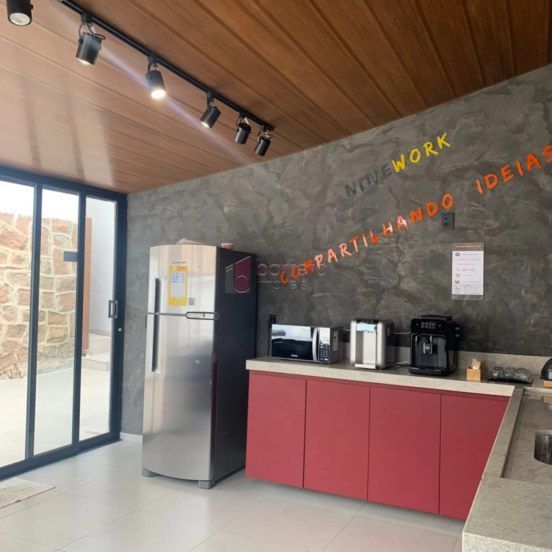 CASA COMERCIAL COM ESTRUTURA DE COWORKING À VENDA NO ANHANGABAÚ EM JUNDIAÍ/SP