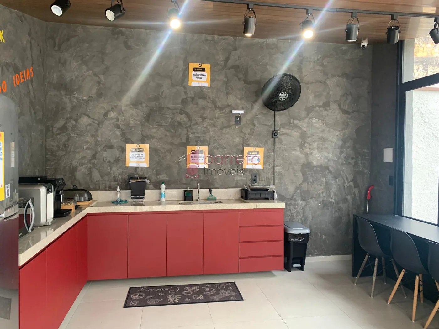 CASA COMERCIAL COM ESTRUTURA DE COWORKING À VENDA NO ANHANGABAÚ EM JUNDIAÍ/SP