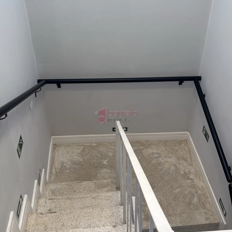 CASA COMERCIAL COM ESTRUTURA DE COWORKING À VENDA NO ANHANGABAÚ EM JUNDIAÍ/SP
