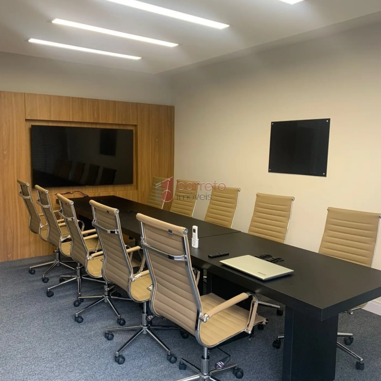 CASA COMERCIAL COM ESTRUTURA DE COWORKING À VENDA NO ANHANGABAÚ EM JUNDIAÍ/SP
