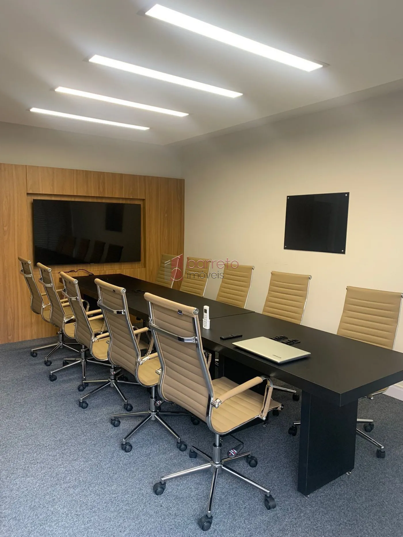 CASA COMERCIAL COM ESTRUTURA DE COWORKING À VENDA NO ANHANGABAÚ EM JUNDIAÍ/SP