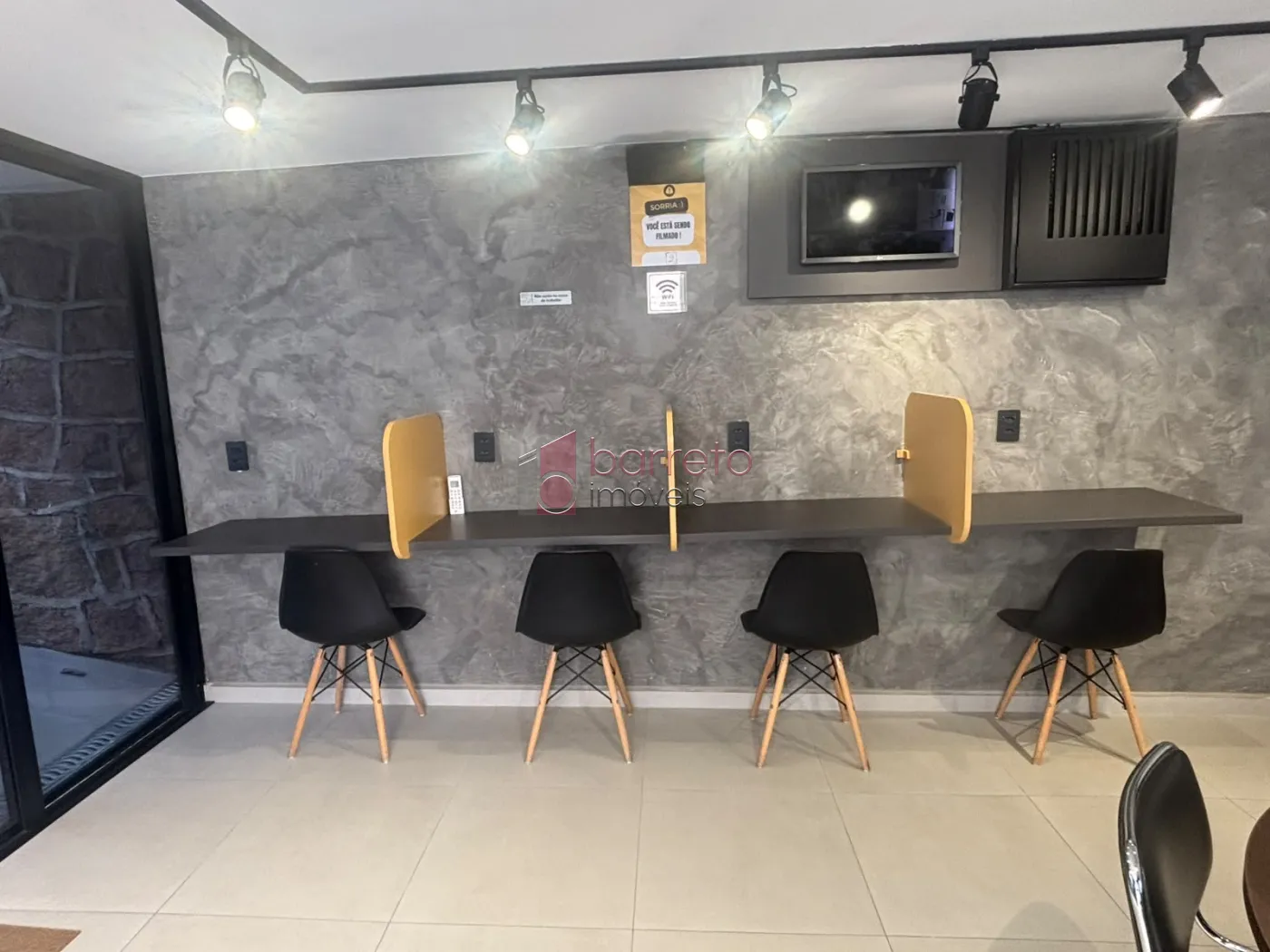 CASA COMERCIAL COM ESTRUTURA DE COWORKING À VENDA NO ANHANGABAÚ EM JUNDIAÍ/SP