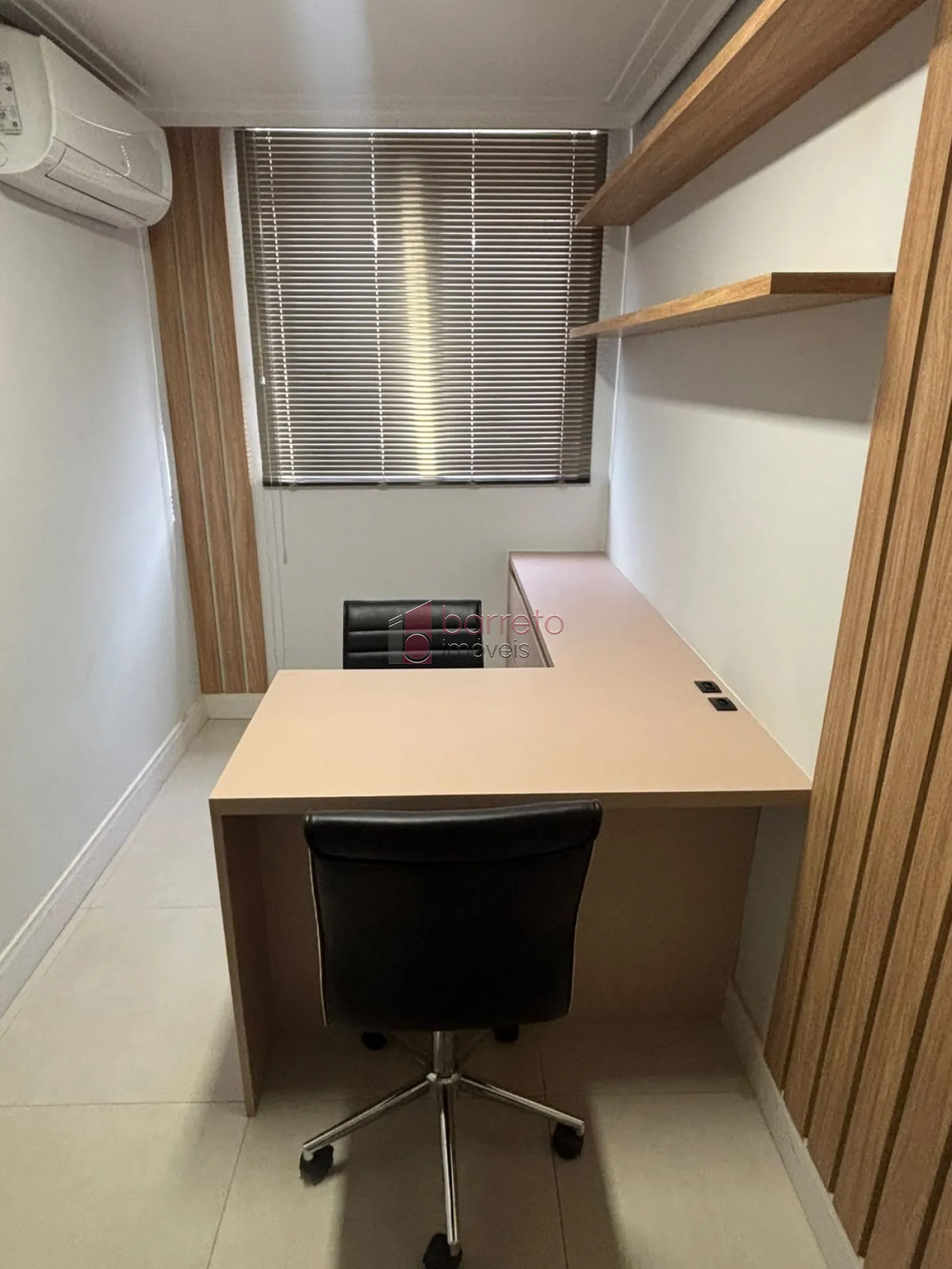 CASA COMERCIAL COM ESTRUTURA DE COWORKING À VENDA NO ANHANGABAÚ EM JUNDIAÍ/SP