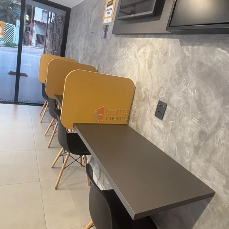 CASA COMERCIAL COM ESTRUTURA DE COWORKING À VENDA NO ANHANGABAÚ EM JUNDIAÍ/SP
