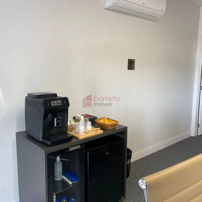 CASA COMERCIAL COM ESTRUTURA DE COWORKING À VENDA NO ANHANGABAÚ EM JUNDIAÍ/SP