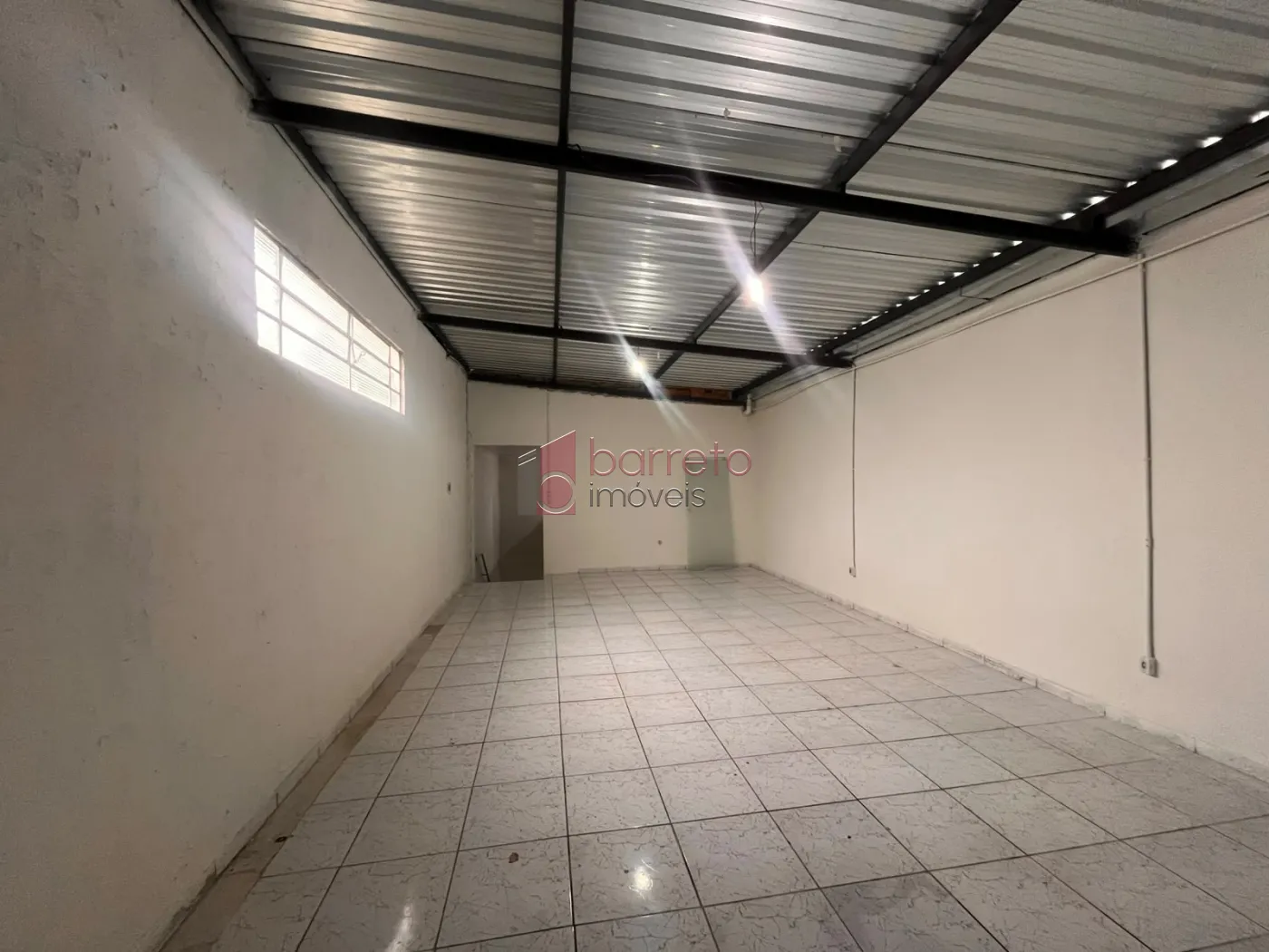 PRÉDIO COMERCIAL PARA VENDA E LOCAÇÃO NO CORRUPIRA – JUNDIAÍ/SP