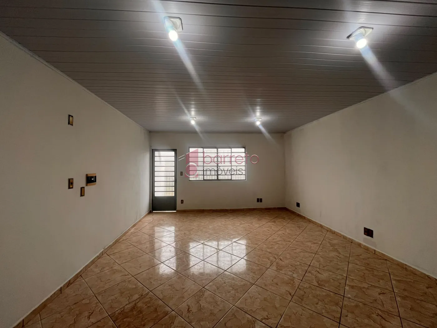 PRÉDIO COMERCIAL PARA VENDA E LOCAÇÃO NO CORRUPIRA – JUNDIAÍ/SP