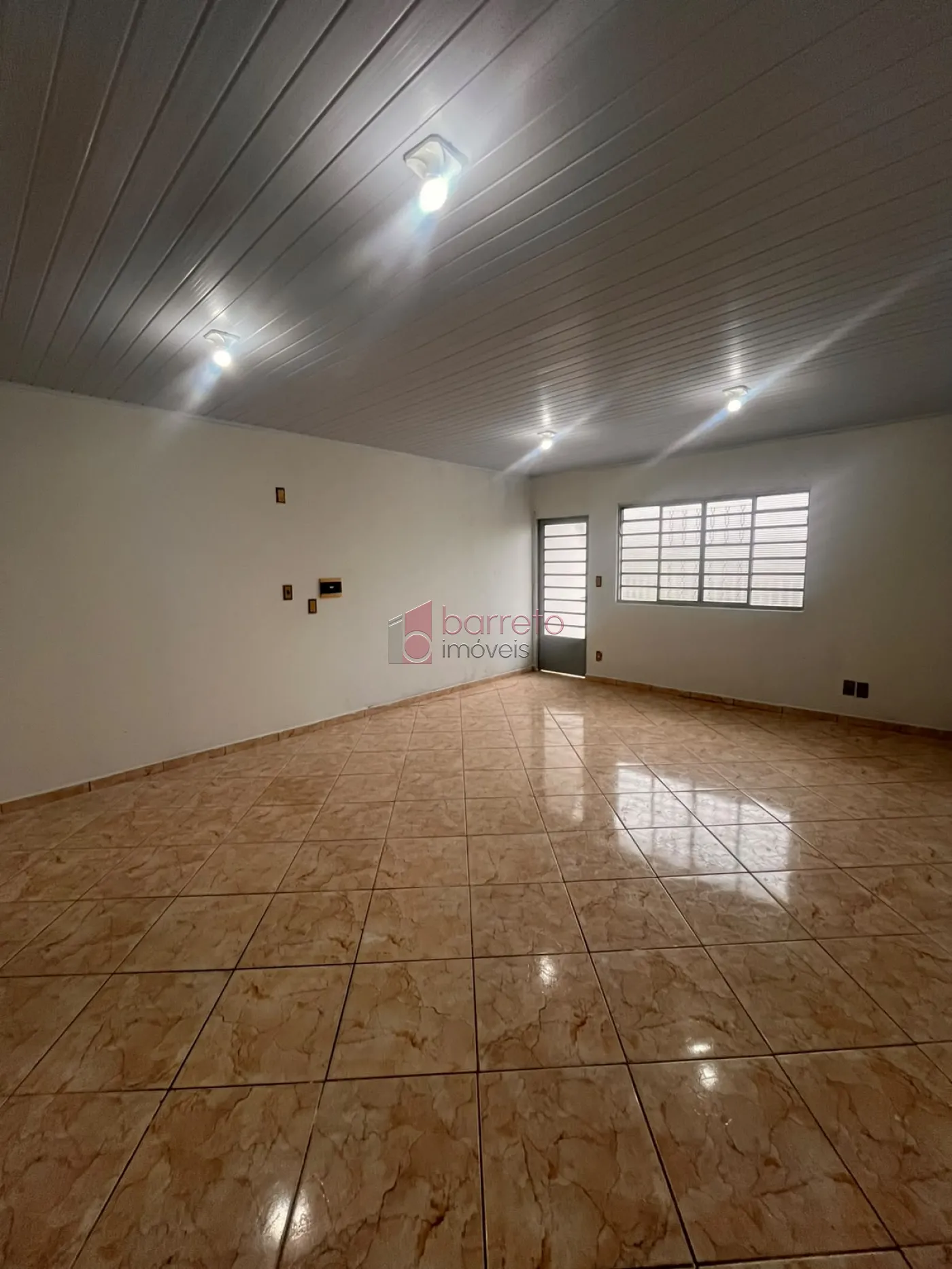 PRÉDIO COMERCIAL PARA VENDA E LOCAÇÃO NO CORRUPIRA – JUNDIAÍ/SP