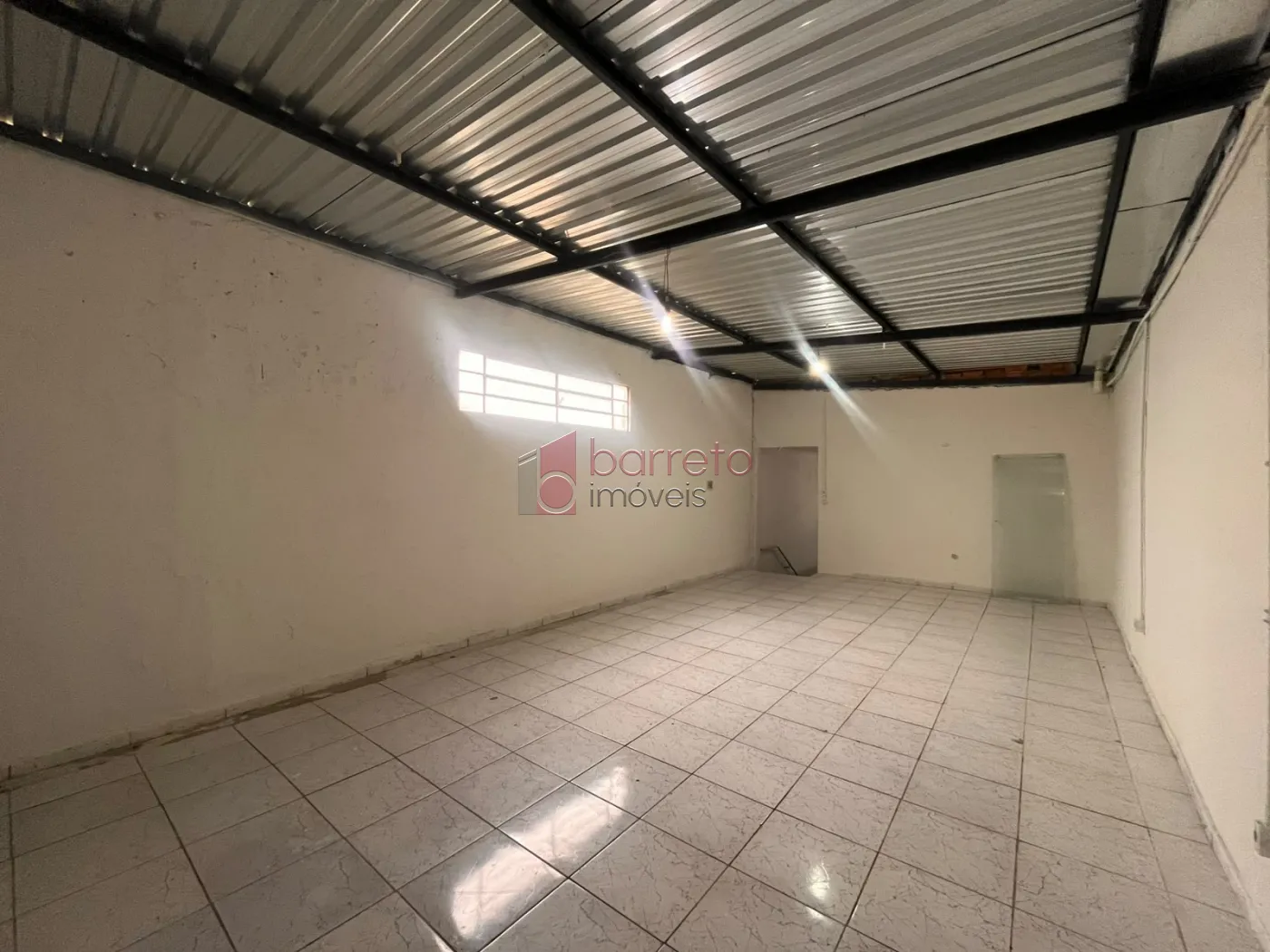 PRÉDIO COMERCIAL PARA VENDA E LOCAÇÃO NO CORRUPIRA – JUNDIAÍ/SP