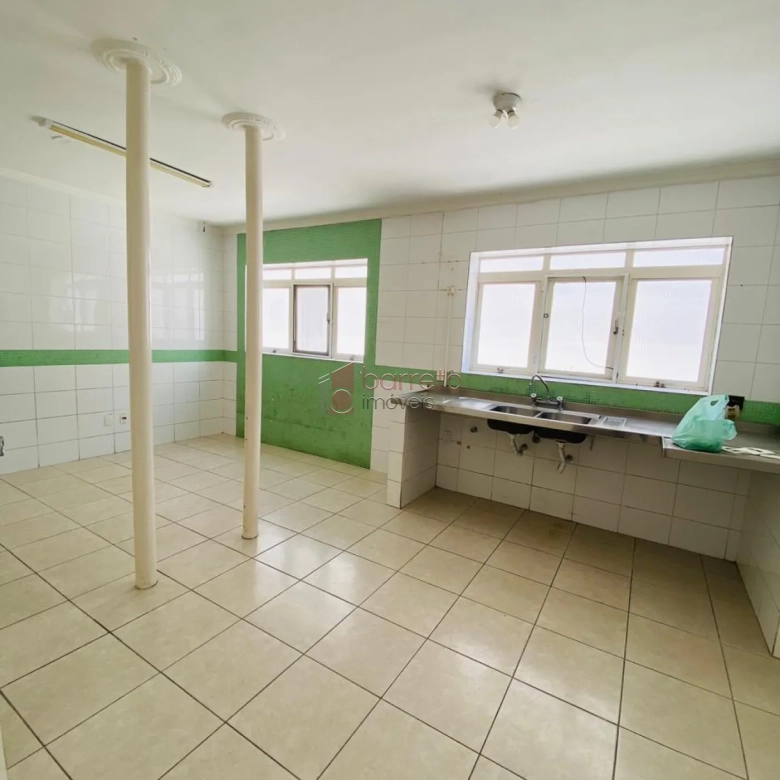 SOBRADO COMERCIAL PARA LOCAÇÃO NO BAIRRO VILA ARENS – JUNDIAÍ/SP