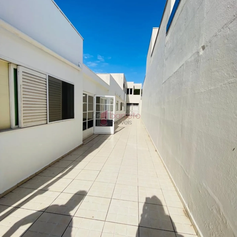SOBRADO COMERCIAL PARA LOCAÇÃO NO BAIRRO VILA ARENS – JUNDIAÍ/SP