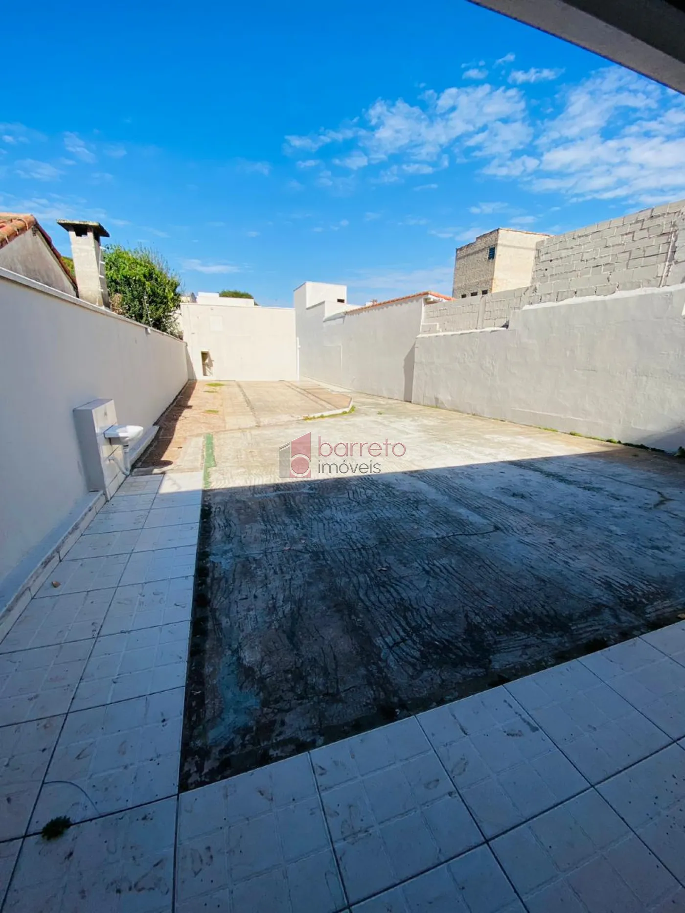 SOBRADO COMERCIAL PARA LOCAÇÃO NO BAIRRO VILA ARENS – JUNDIAÍ/SP