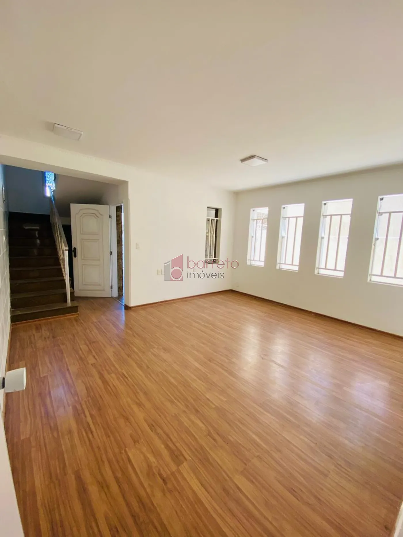 SOBRADO COMERCIAL PARA LOCAÇÃO NO BAIRRO VILA ARENS – JUNDIAÍ/SP