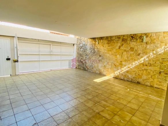 SOBRADO COMERCIAL PARA LOCAÇÃO NO BAIRRO VILA ARENS – JUNDIAÍ/SP