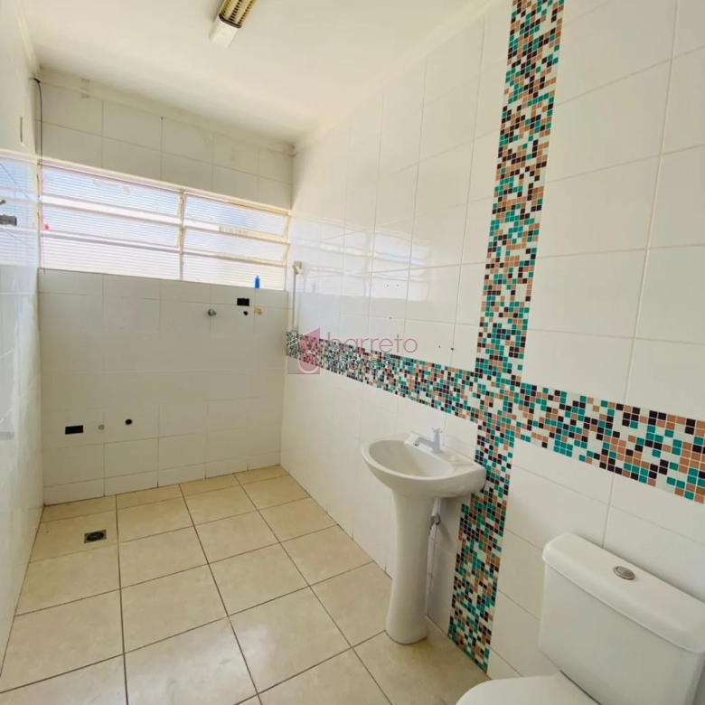 SOBRADO COMERCIAL PARA LOCAÇÃO NO BAIRRO VILA ARENS – JUNDIAÍ/SP