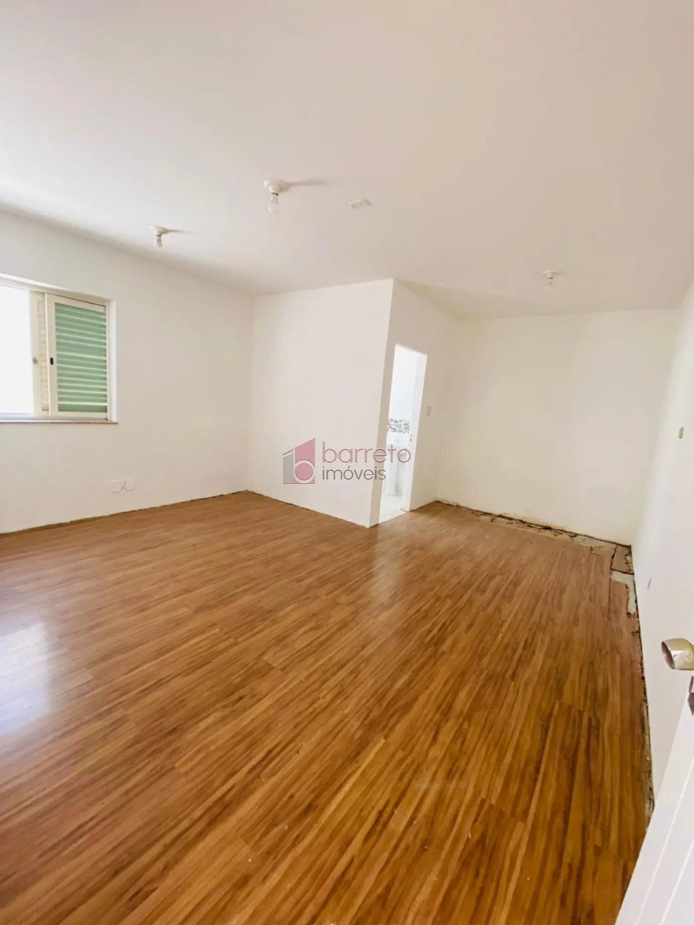 SOBRADO COMERCIAL PARA LOCAÇÃO NO BAIRRO VILA ARENS – JUNDIAÍ/SP