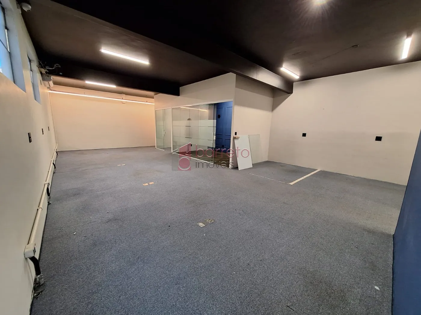 SALÃO TÉRREO COMERCIAL PARA LOCAÇÃO NO JARDIM MESSINA – JUNDIAÍ/SP