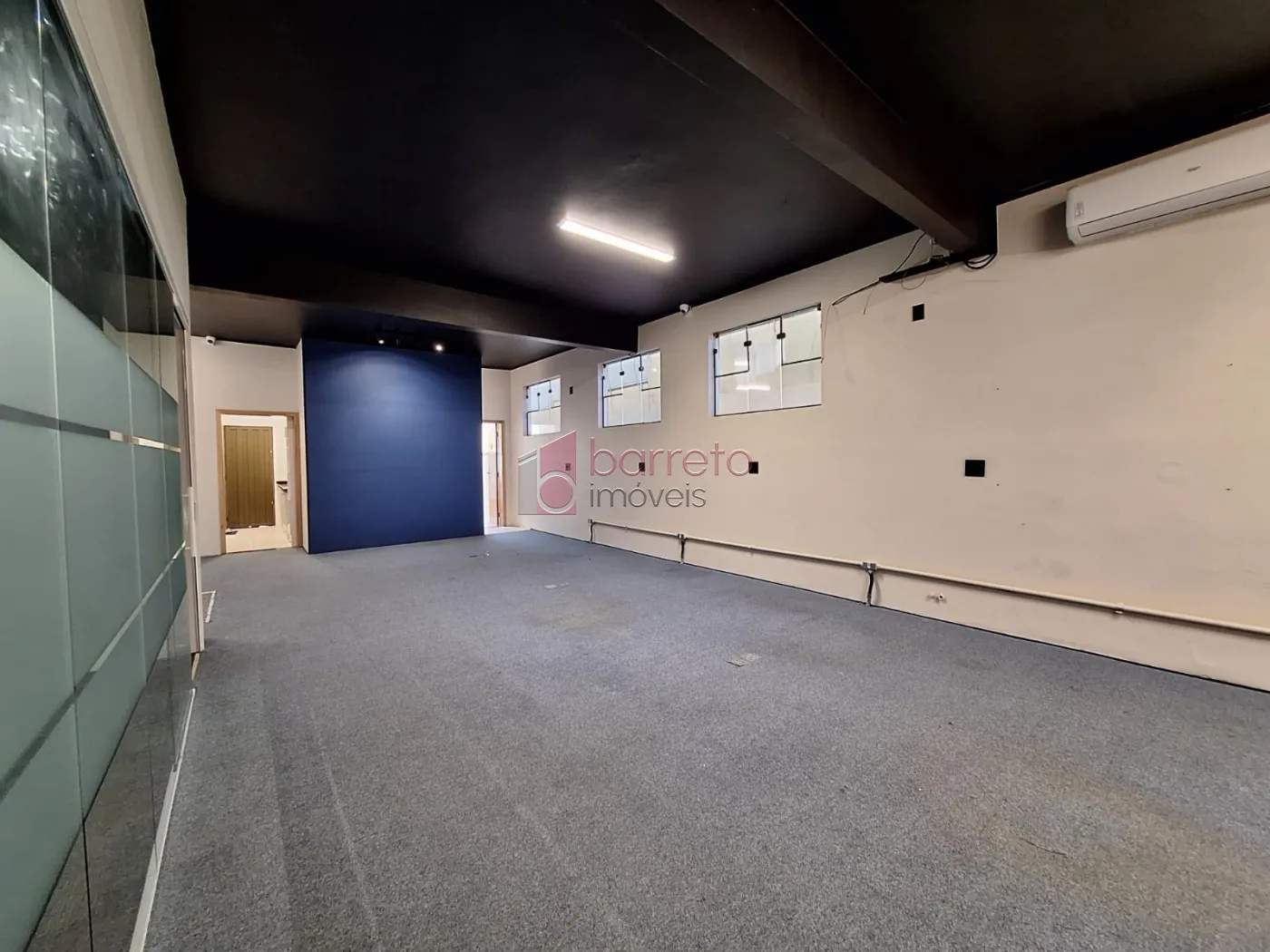 SALÃO TÉRREO COMERCIAL PARA LOCAÇÃO NO JARDIM MESSINA – JUNDIAÍ/SP