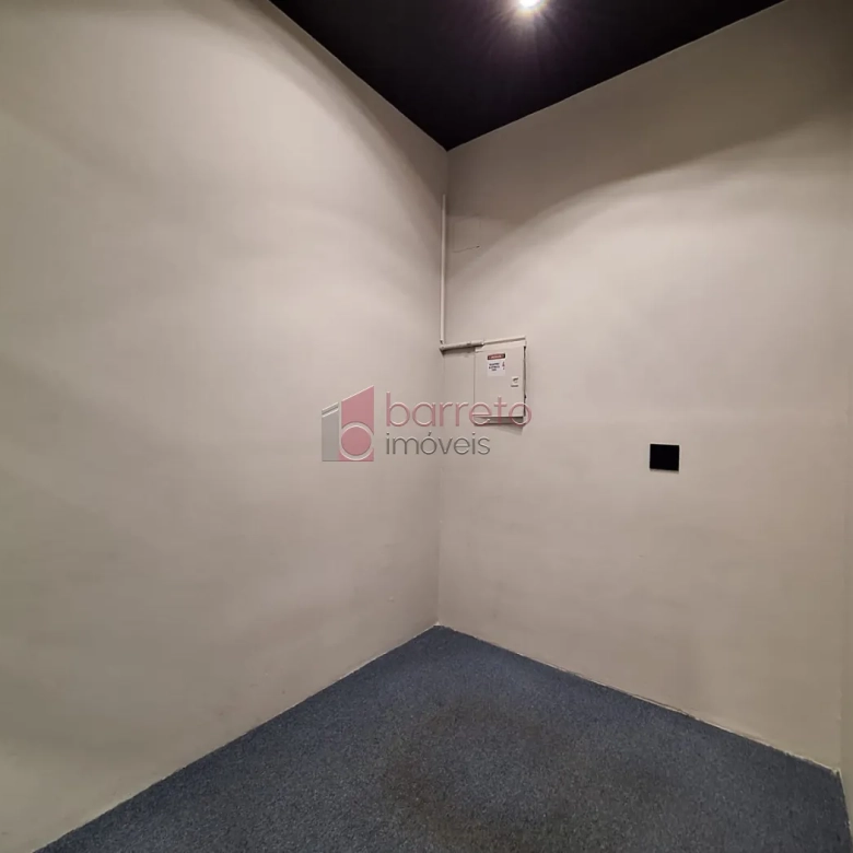SALÃO TÉRREO COMERCIAL PARA LOCAÇÃO NO JARDIM MESSINA – JUNDIAÍ/SP