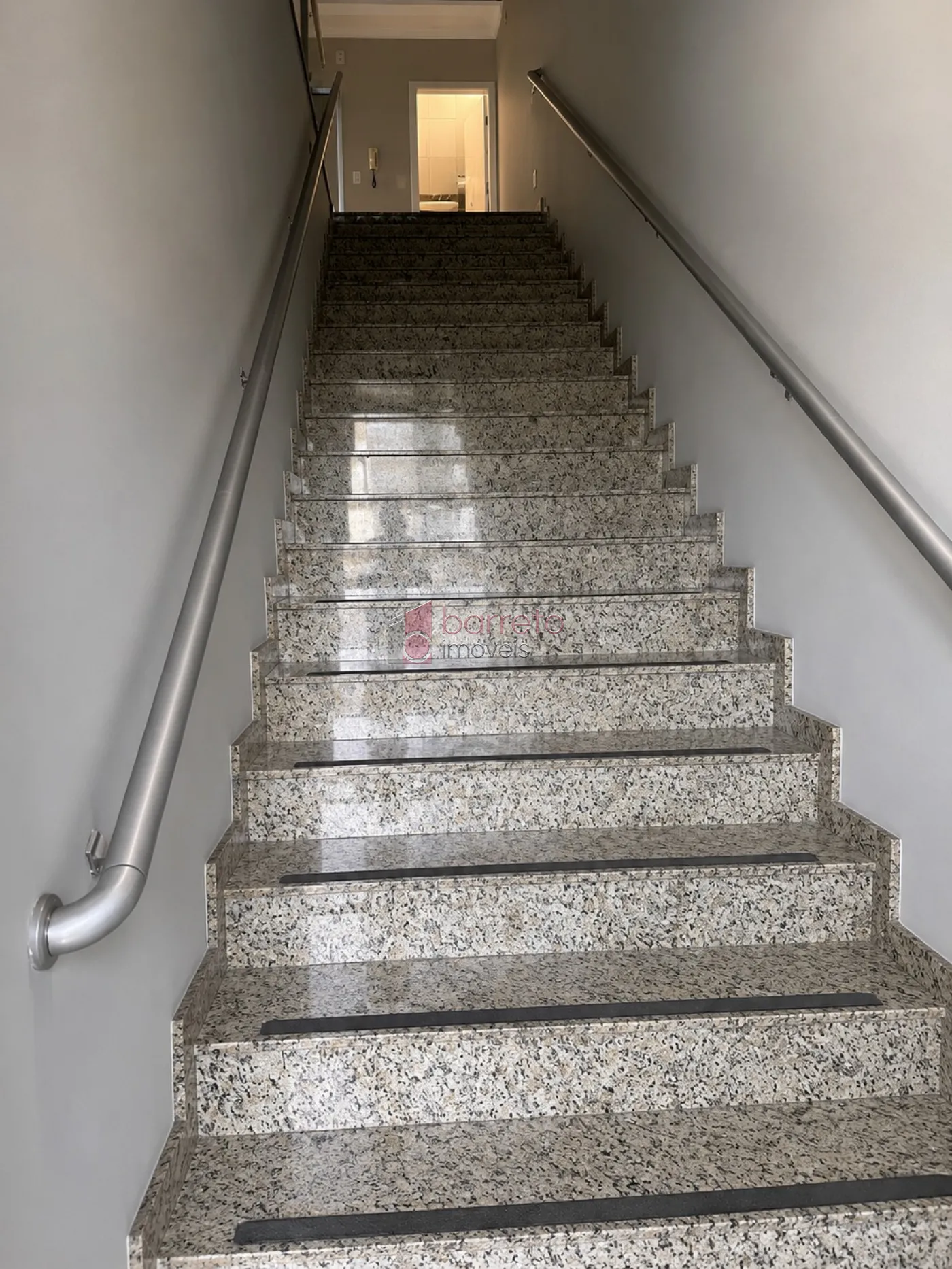 PRÉDIO COMERCIAL PARA LOCAÇÃO NO CAXAMBÚ – JUNDIAÍ/SP