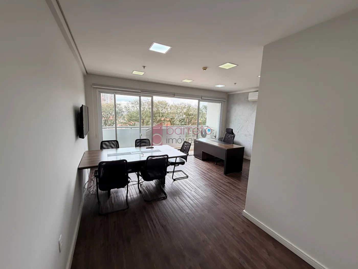 SALA COMERCIAL PARA LOCAÇÃO NO CONDOMÍNIO MONDIAL SETIN – JUNDIAÍ/SP
