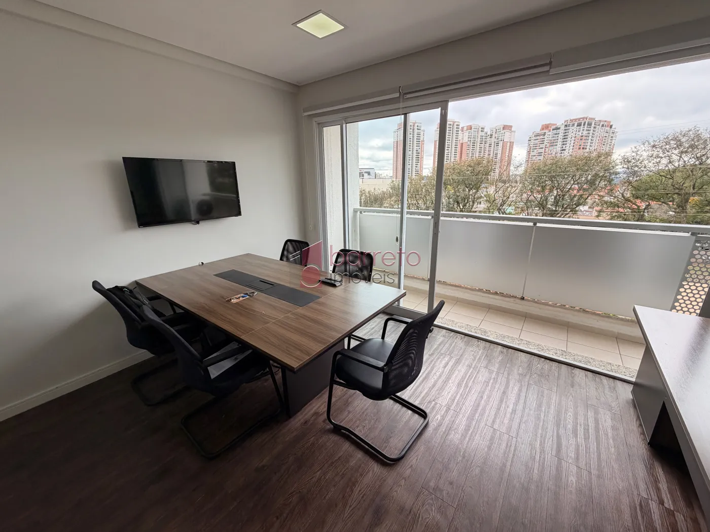 SALA COMERCIAL PARA LOCAÇÃO NO CONDOMÍNIO MONDIAL SETIN – JUNDIAÍ/SP