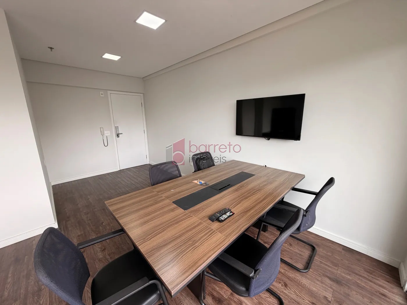 SALA COMERCIAL PARA LOCAÇÃO NO CONDOMÍNIO MONDIAL SETIN – JUNDIAÍ/SP