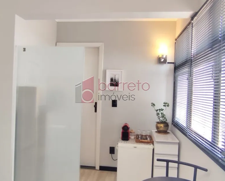 SALA COMERCIAL PARA LOCAÇÃO NO EDIFÍCIO MILÃO NO CENTRO – JUNDIAÍ/SP