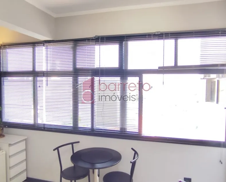 SALA COMERCIAL PARA LOCAÇÃO NO EDIFÍCIO MILÃO NO CENTRO – JUNDIAÍ/SP