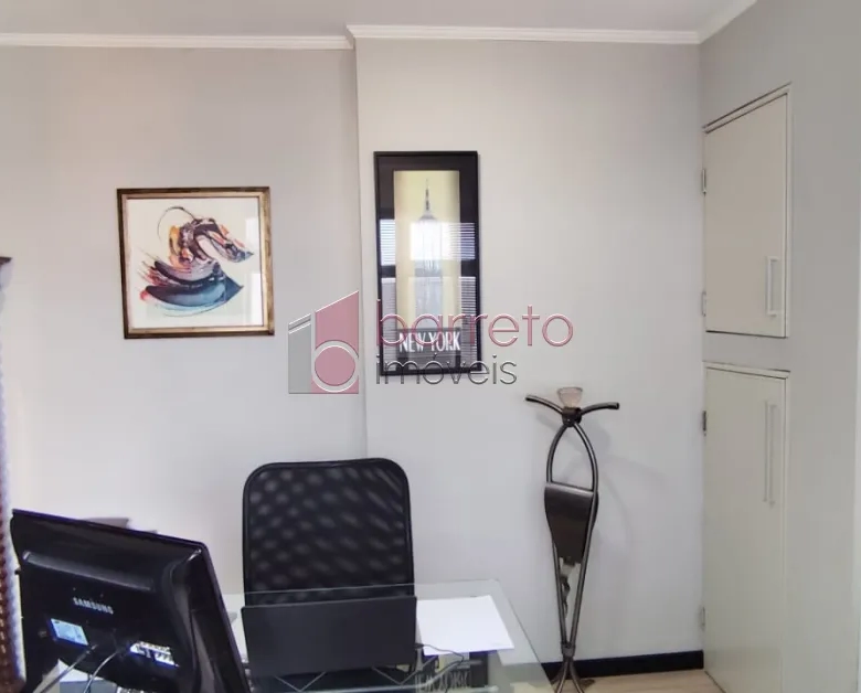 SALA COMERCIAL PARA LOCAÇÃO NO EDIFÍCIO MILÃO NO CENTRO – JUNDIAÍ/SP