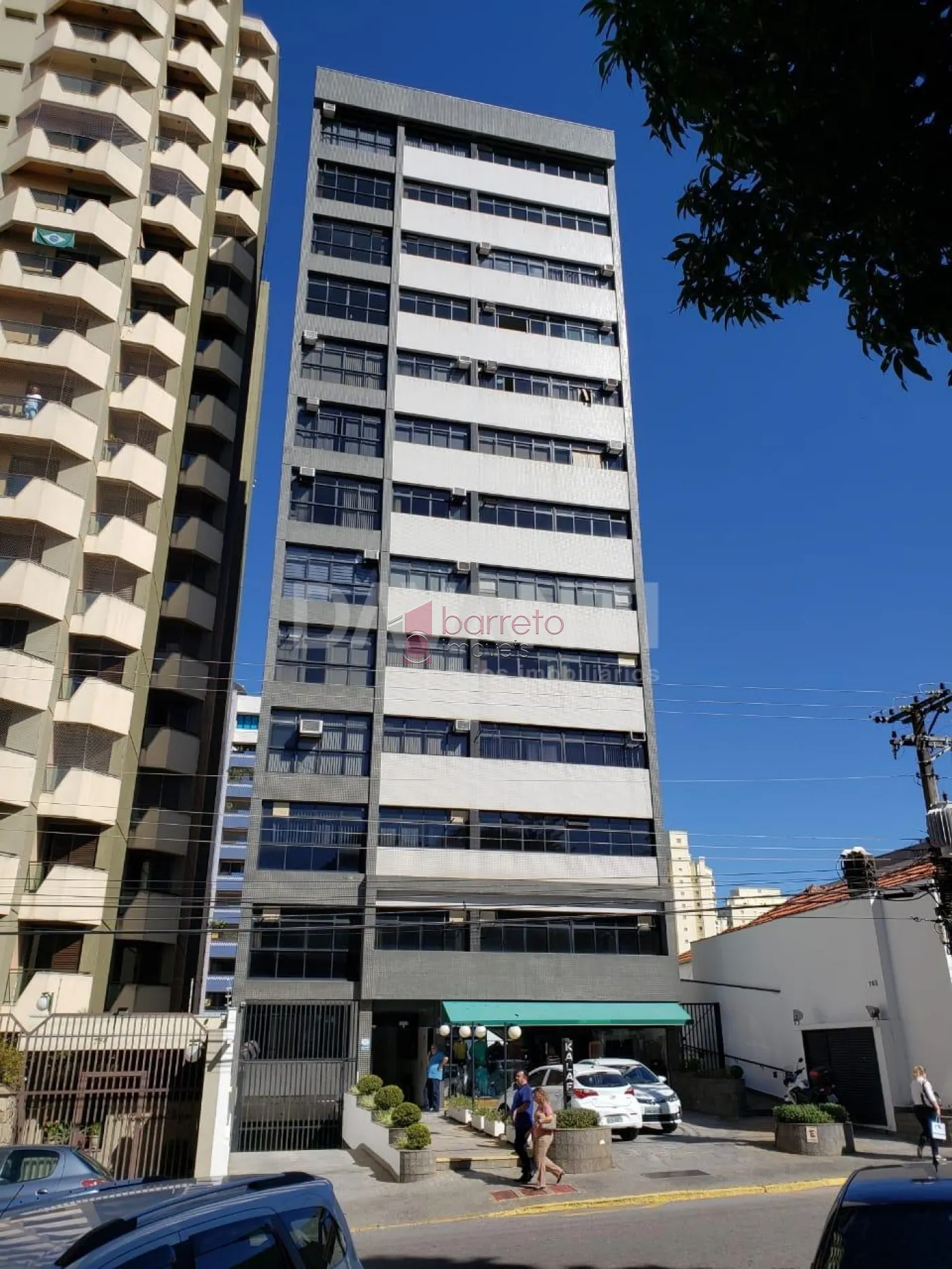 SALA COMERCIAL PARA LOCAÇÃO NO EDIFÍCIO MILÃO NO CENTRO – JUNDIAÍ/SP