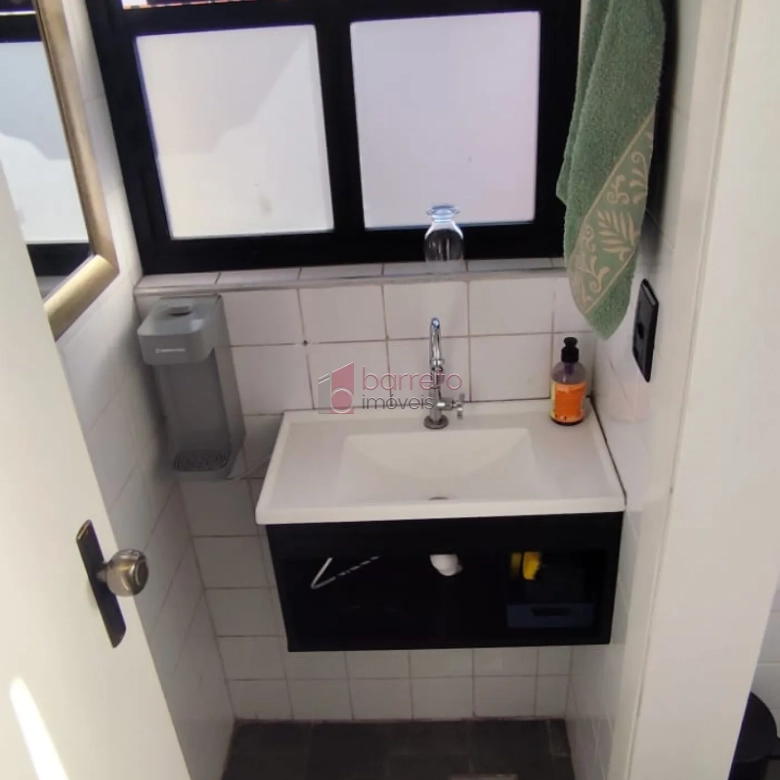 SALA COMERCIAL PARA LOCAÇÃO NO EDIFÍCIO MILÃO NO CENTRO – JUNDIAÍ/SP