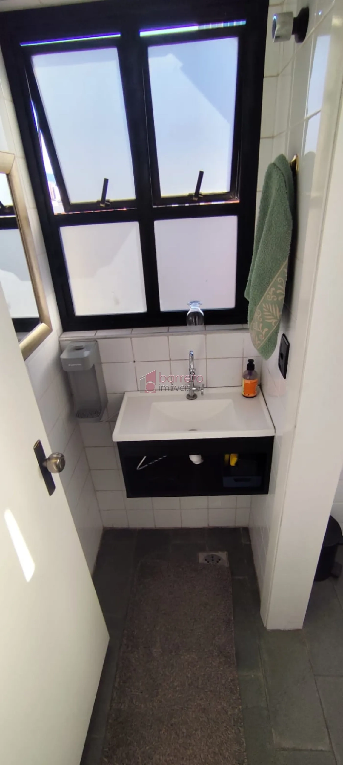 SALA COMERCIAL PARA LOCAÇÃO NO EDIFÍCIO MILÃO NO CENTRO – JUNDIAÍ/SP
