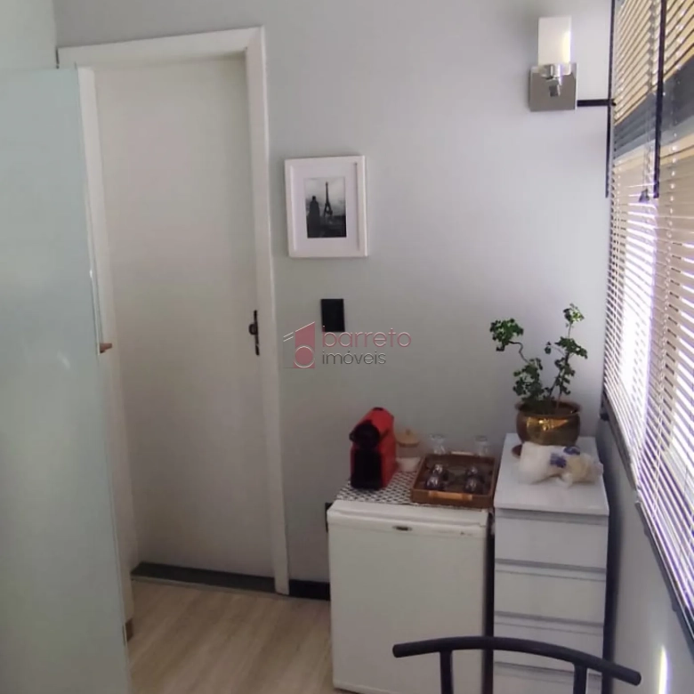SALA COMERCIAL PARA LOCAÇÃO NO EDIFÍCIO MILÃO NO CENTRO – JUNDIAÍ/SP