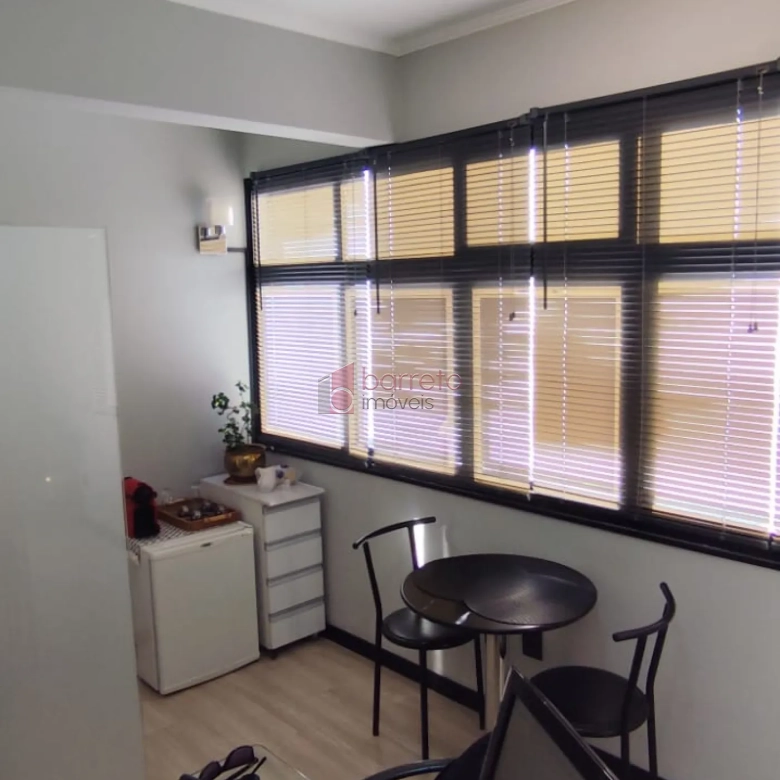 SALA COMERCIAL PARA LOCAÇÃO NO EDIFÍCIO MILÃO NO CENTRO – JUNDIAÍ/SP