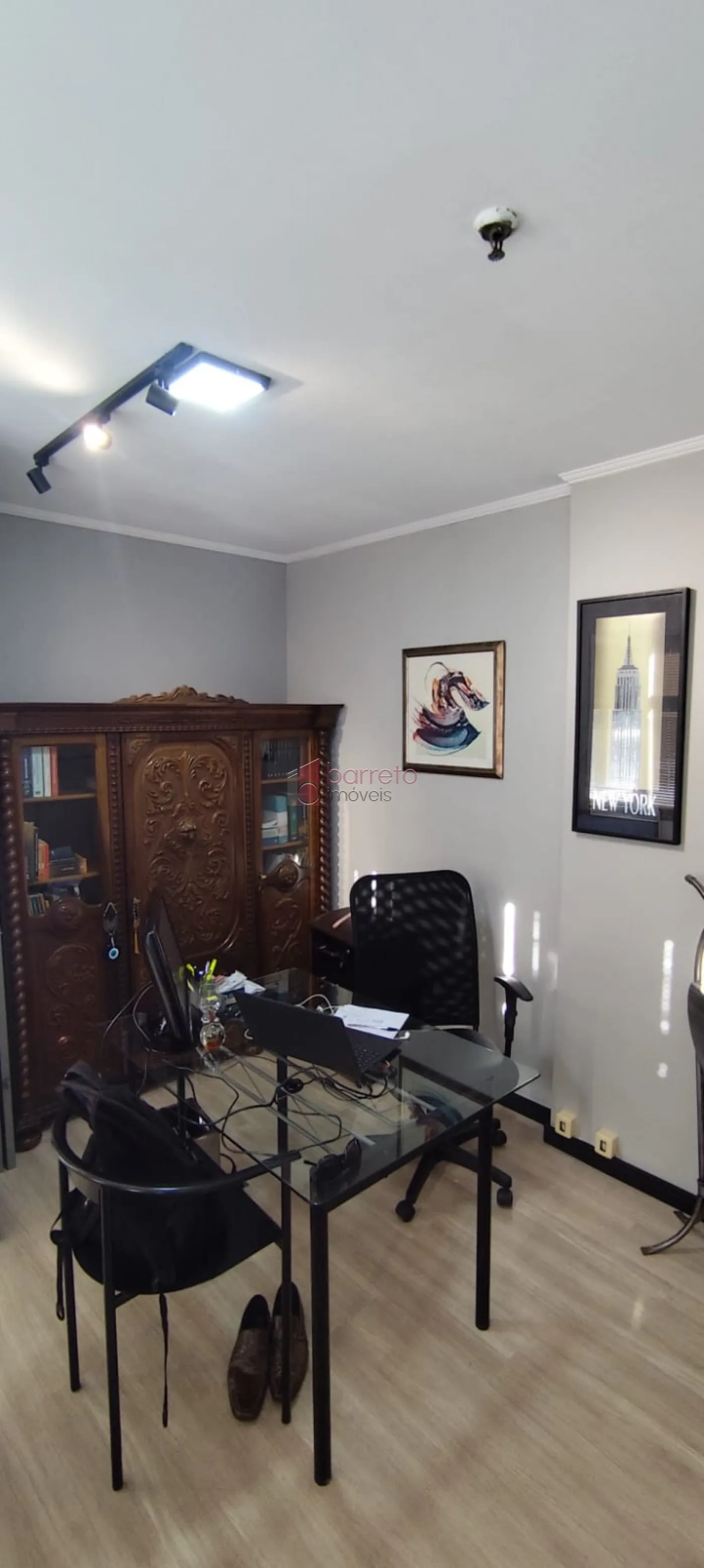 SALA COMERCIAL PARA LOCAÇÃO NO EDIFÍCIO MILÃO NO CENTRO – JUNDIAÍ/SP