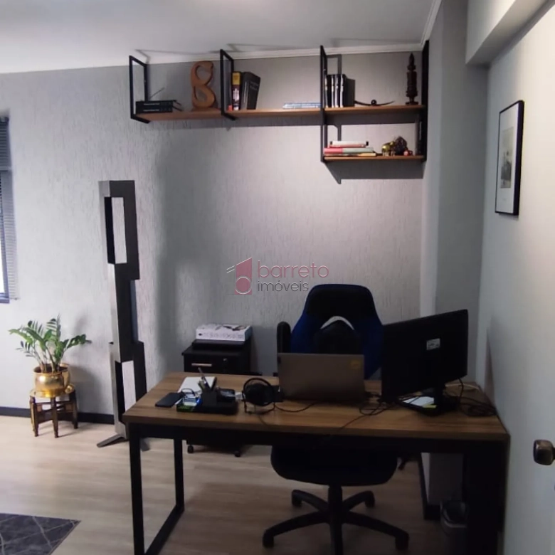 SALA COMERCIAL PARA LOCAÇÃO NO EDIFÍCIO MILÃO NO CENTRO – JUNDIAÍ/SP