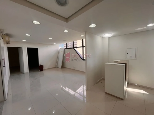 SALA COMERCIAL NO EDIFÍCIO SAINT PIERRE – JUNDIAÍ/SP