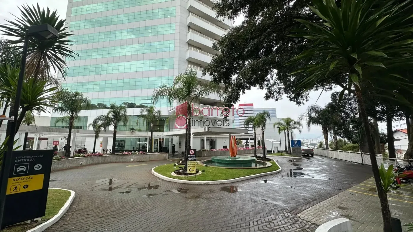 SALA TÉRREA PARA LOCAÇÃO E VENDA NO EDIFÍCIO GOLDEN OFFICE BUSINESS & MALL – JUNDIAÍ/SP