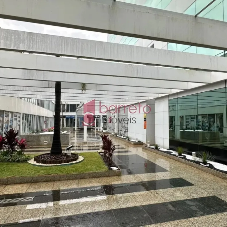 SALA TÉRREA PARA LOCAÇÃO E VENDA NO EDIFÍCIO GOLDEN OFFICE BUSINESS & MALL – JUNDIAÍ/SP