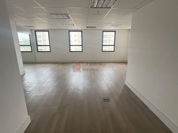 SALA COMERCIAL PARA LOCAÇÃO NO EDIFÍCIO CAMPOS ELÍSIOS – JUNDIAÍ/SP
