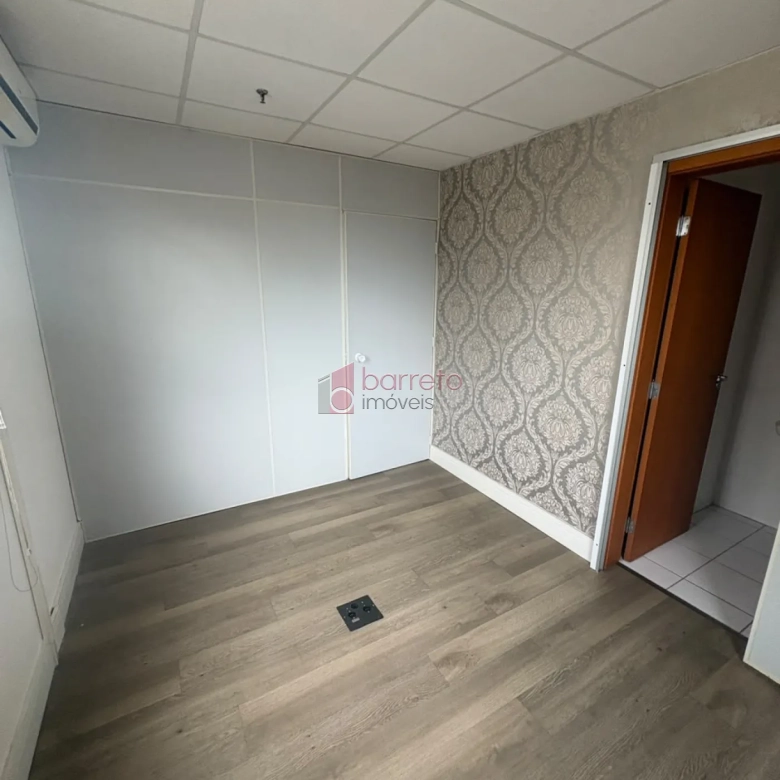 SALA COMERCIAL PARA LOCAÇÃO NO EDIFÍCIO CAMPOS ELÍSIOS – JUNDIAÍ/SP