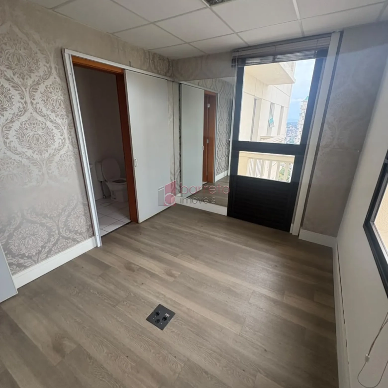 SALA COMERCIAL PARA LOCAÇÃO NO EDIFÍCIO CAMPOS ELÍSIOS – JUNDIAÍ/SP