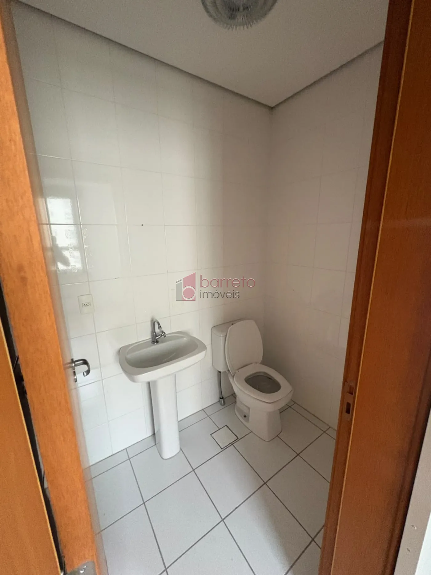 SALA COMERCIAL PARA LOCAÇÃO NO EDIFÍCIO CAMPOS ELÍSIOS – JUNDIAÍ/SP