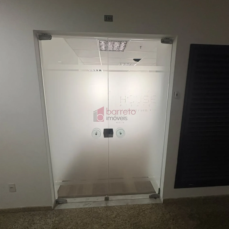 SALA COMERCIAL PARA LOCAÇÃO NO EDIFÍCIO CAMPOS ELÍSIOS – JUNDIAÍ/SP